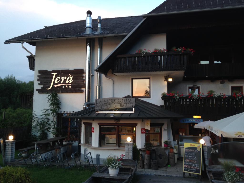 Jerà am Furtnerteich Hotel-Ristorante&Relax Mariahof Exterior foto